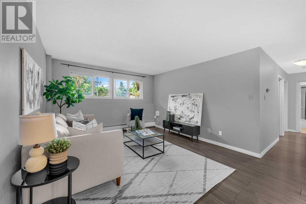 Single Family House for Sale in    Avenue SW Windsor Park Calgary 