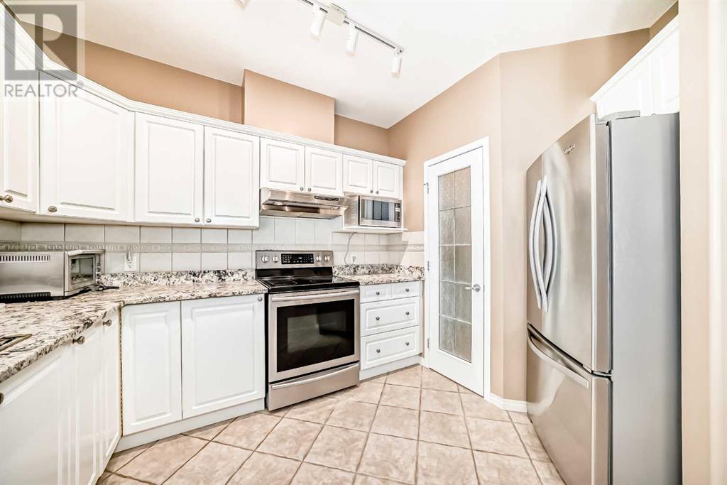 Single Family House for Sale in   Lake Fraser Court SE Lake Bonavista Calgary 