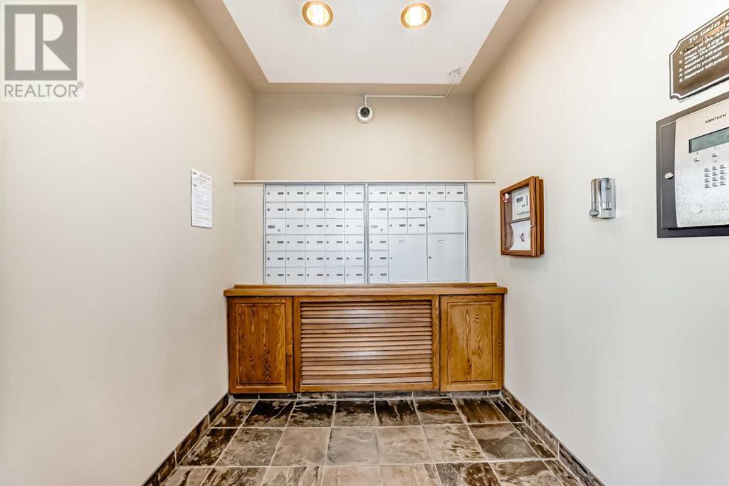 Single Family House for Sale in   Lake Fraser Court SE Lake Bonavista Calgary 