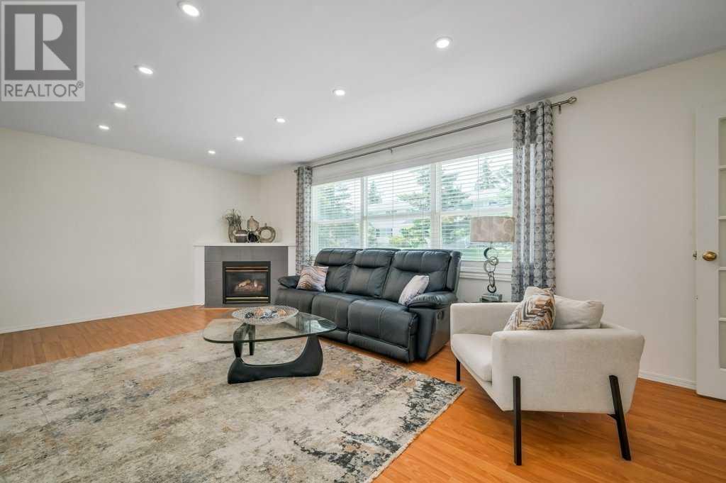Single Family House for Sale in  Merrill Drive NE Winston Heights/Mountview Calgary 