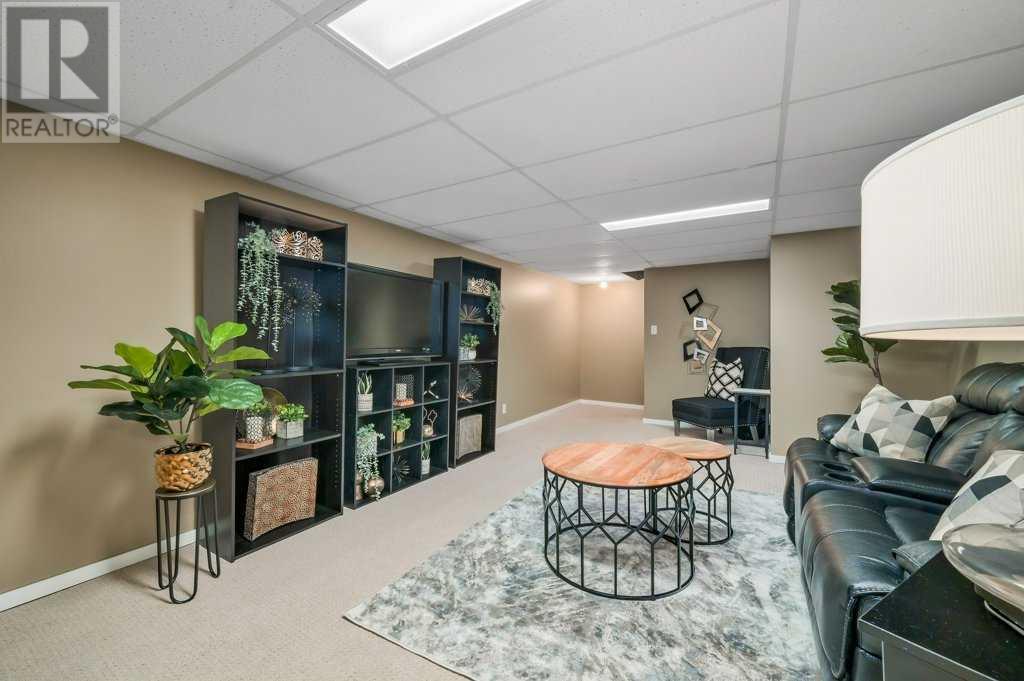 Single Family House for Sale in  Merrill Drive NE Winston Heights/Mountview Calgary 