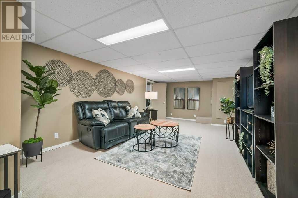 Single Family House for Sale in  Merrill Drive NE Winston Heights/Mountview Calgary 