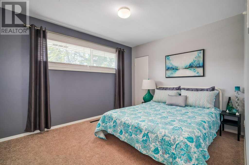 Single Family House for Sale in  Merrill Drive NE Winston Heights/Mountview Calgary 