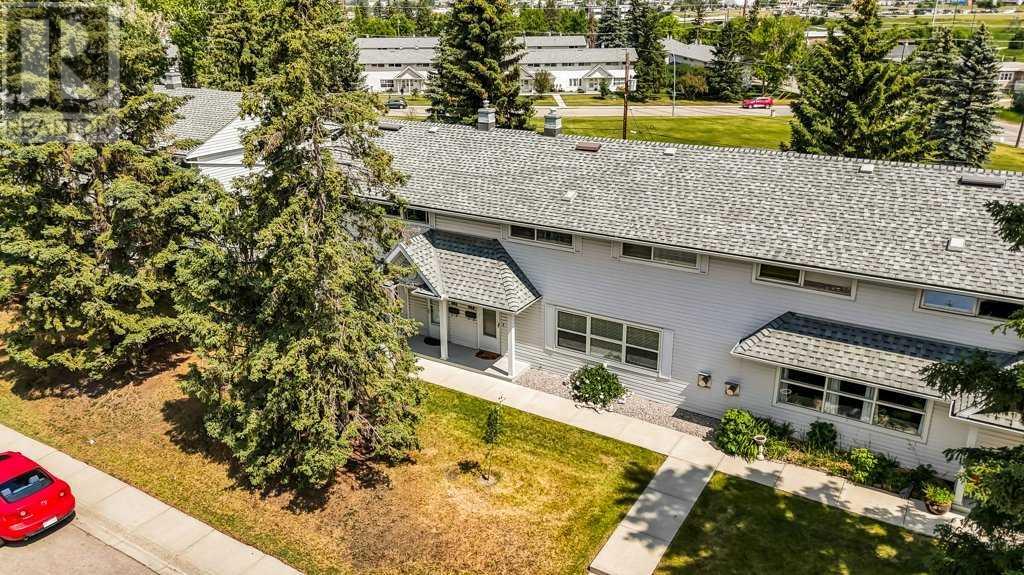 Single Family House for Sale in  Merrill Drive NE Winston Heights/Mountview Calgary 