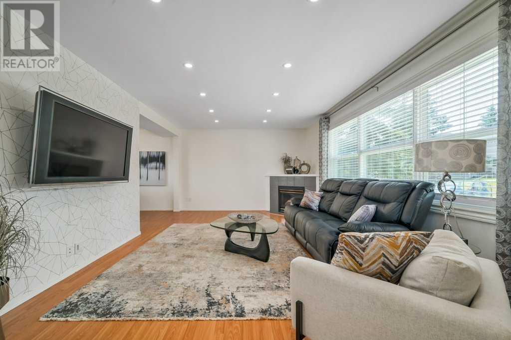 Single Family House for Sale in  Merrill Drive NE Winston Heights/Mountview Calgary 