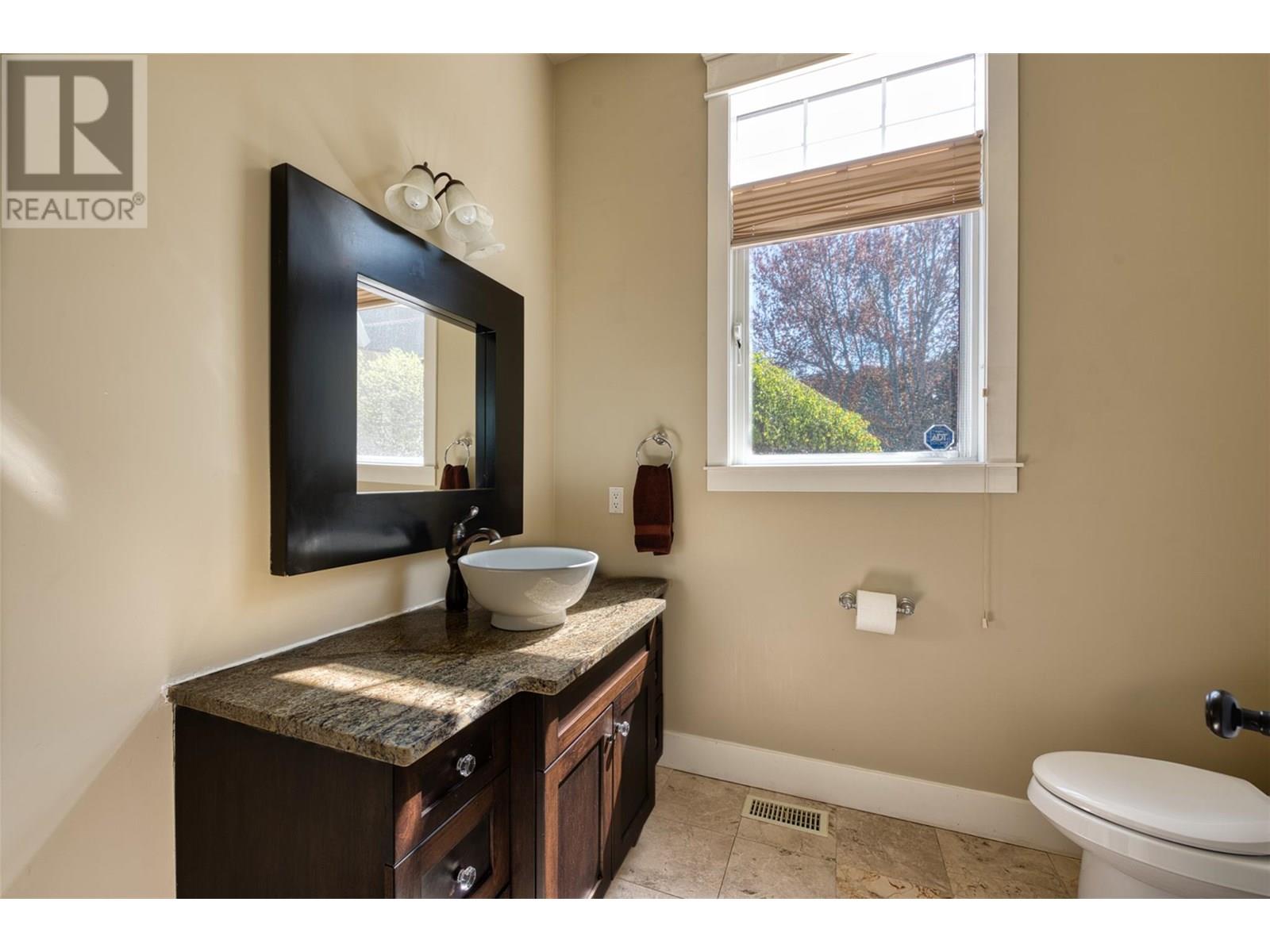 Photo 57 of 1117 Crawford Road, Kelowna BC