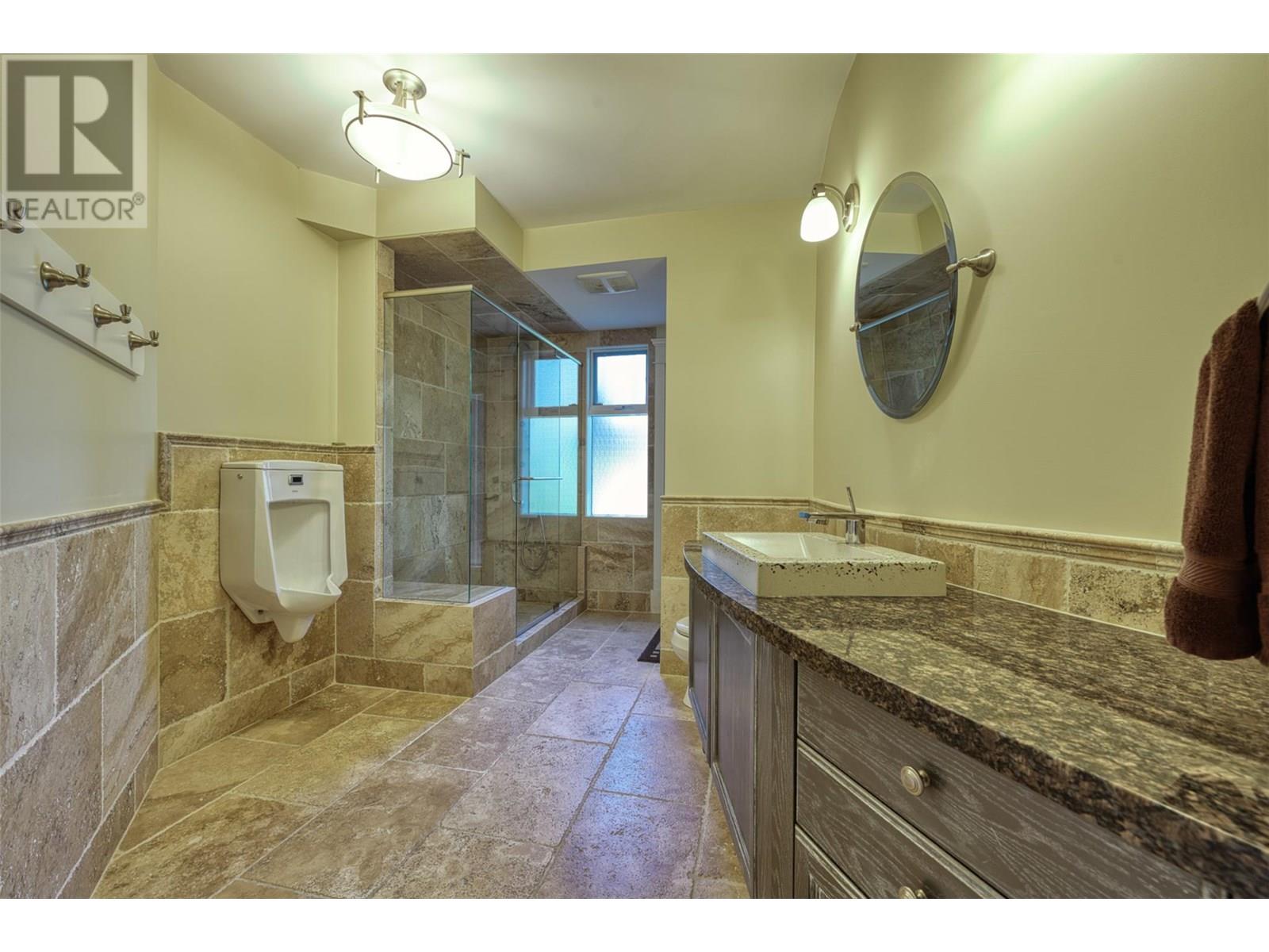 Photo 27 of 1117 Crawford Road, Kelowna BC