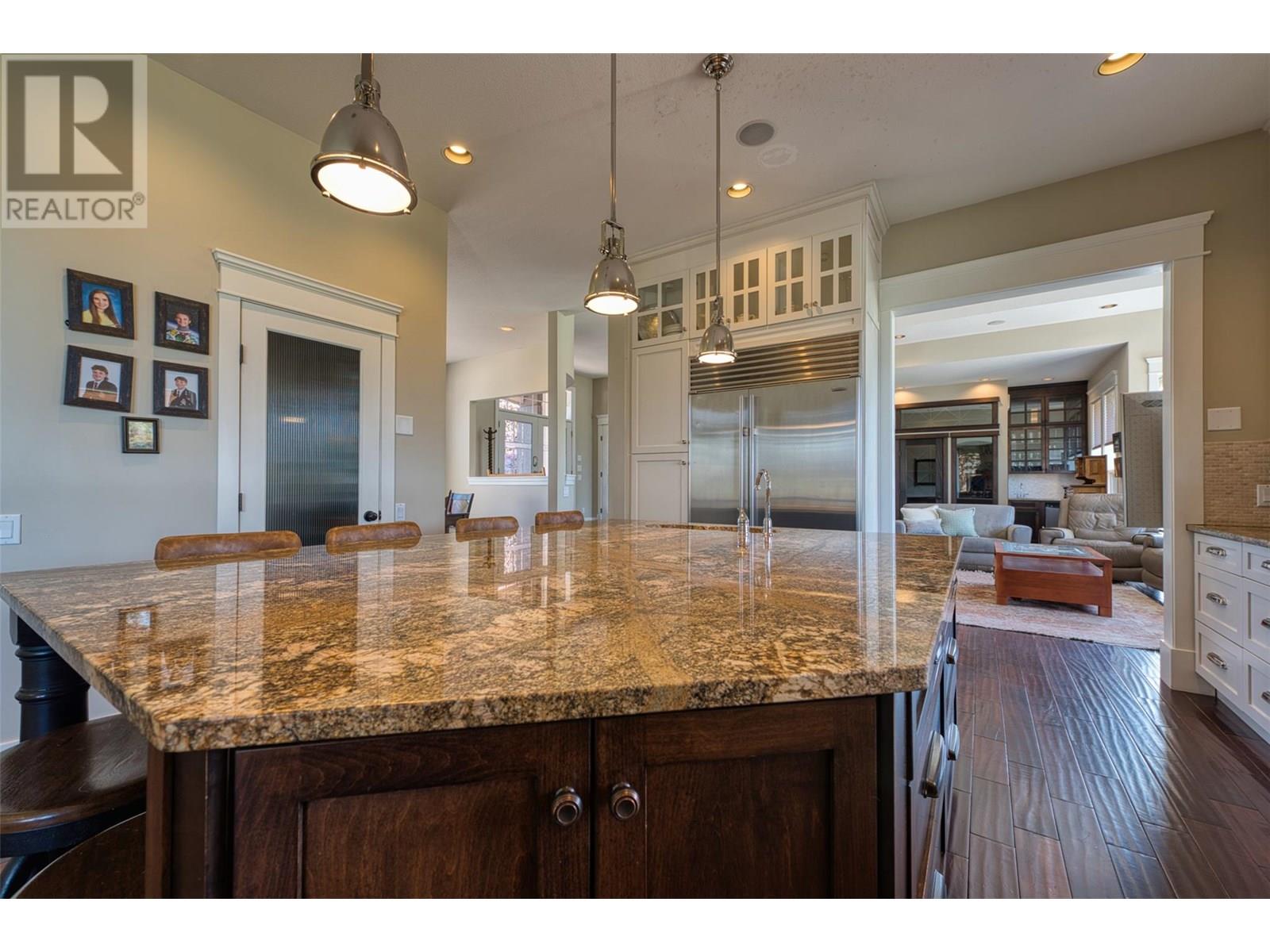 Photo 9 of 1117 Crawford Road, Kelowna BC