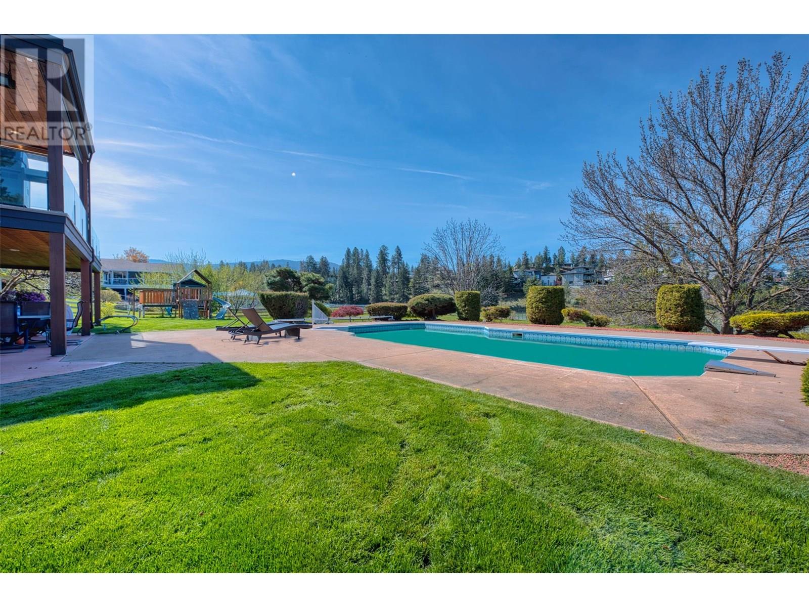 Photo 20 of 1117 Crawford Road, Kelowna BC