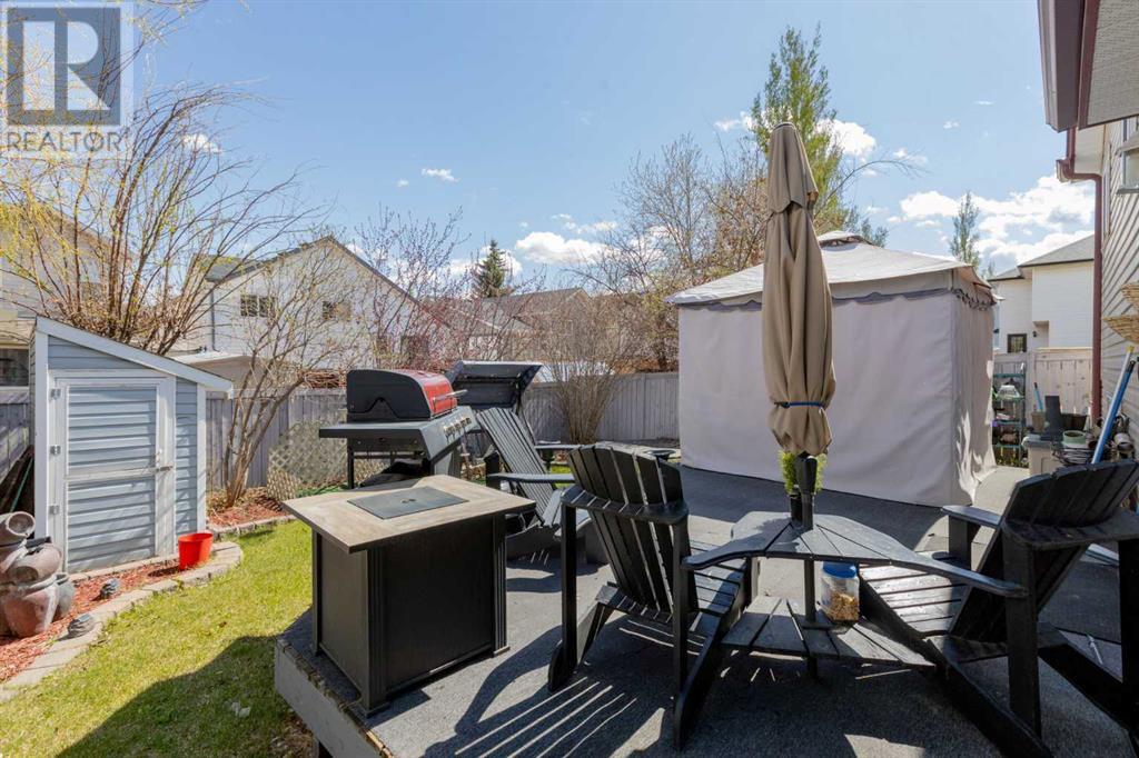 Single Family House 3 Level for Sale in  Somercrest Gardens SW Somerset Calgary 