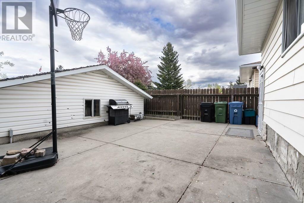 Single Family House Bungalow for Sale in  Rundleridge Road NE Rundle Calgary 