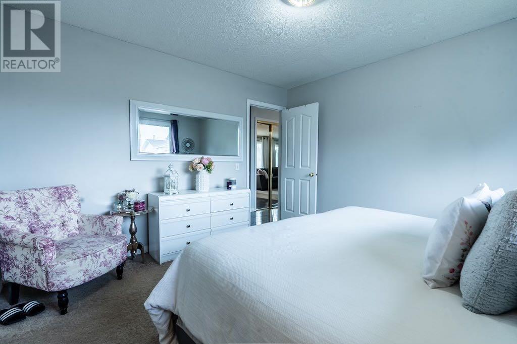 Single Family House Bungalow for Sale in  Rundleridge Road NE Rundle Calgary 