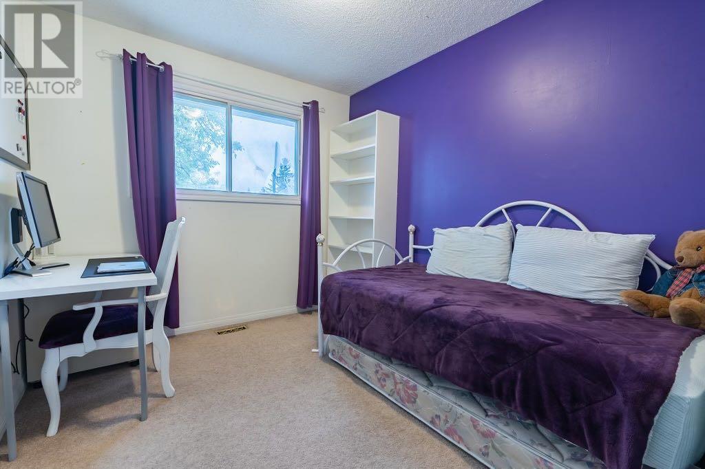 Single Family House Bungalow for Sale in  Rundleridge Road NE Rundle Calgary 