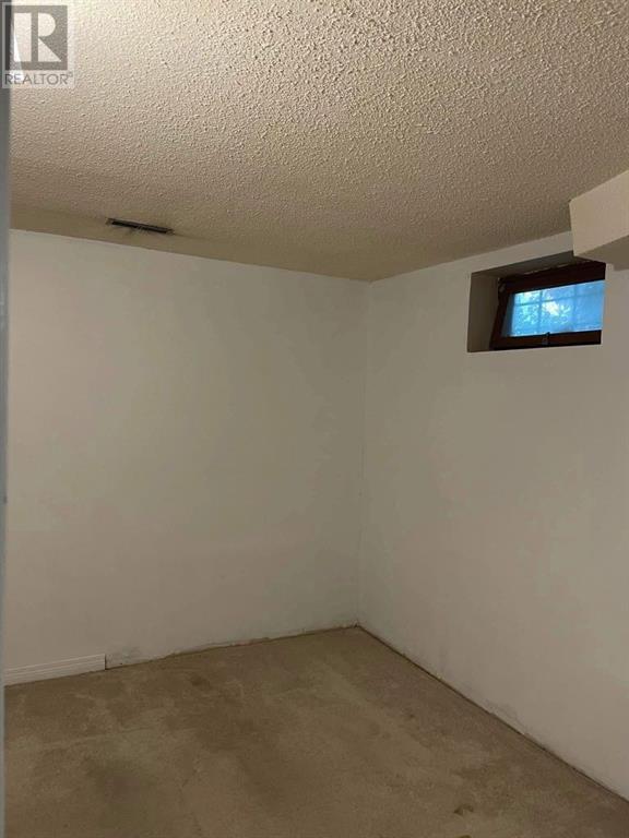 Single Family House Bungalow for Sale in  Rundleridge Road NE Rundle Calgary 