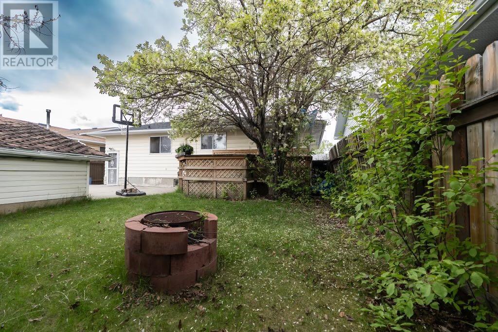 Single Family House Bungalow for Sale in  Rundleridge Road NE Rundle Calgary 