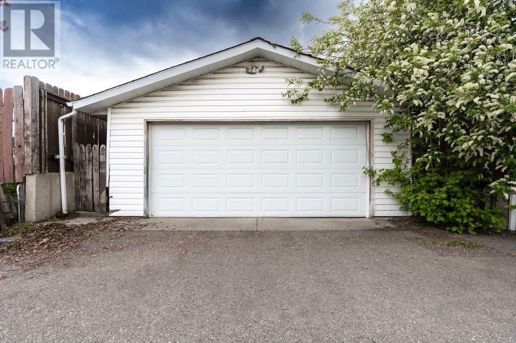 Single Family House Bungalow for Sale in  Rundleridge Road NE Rundle Calgary 