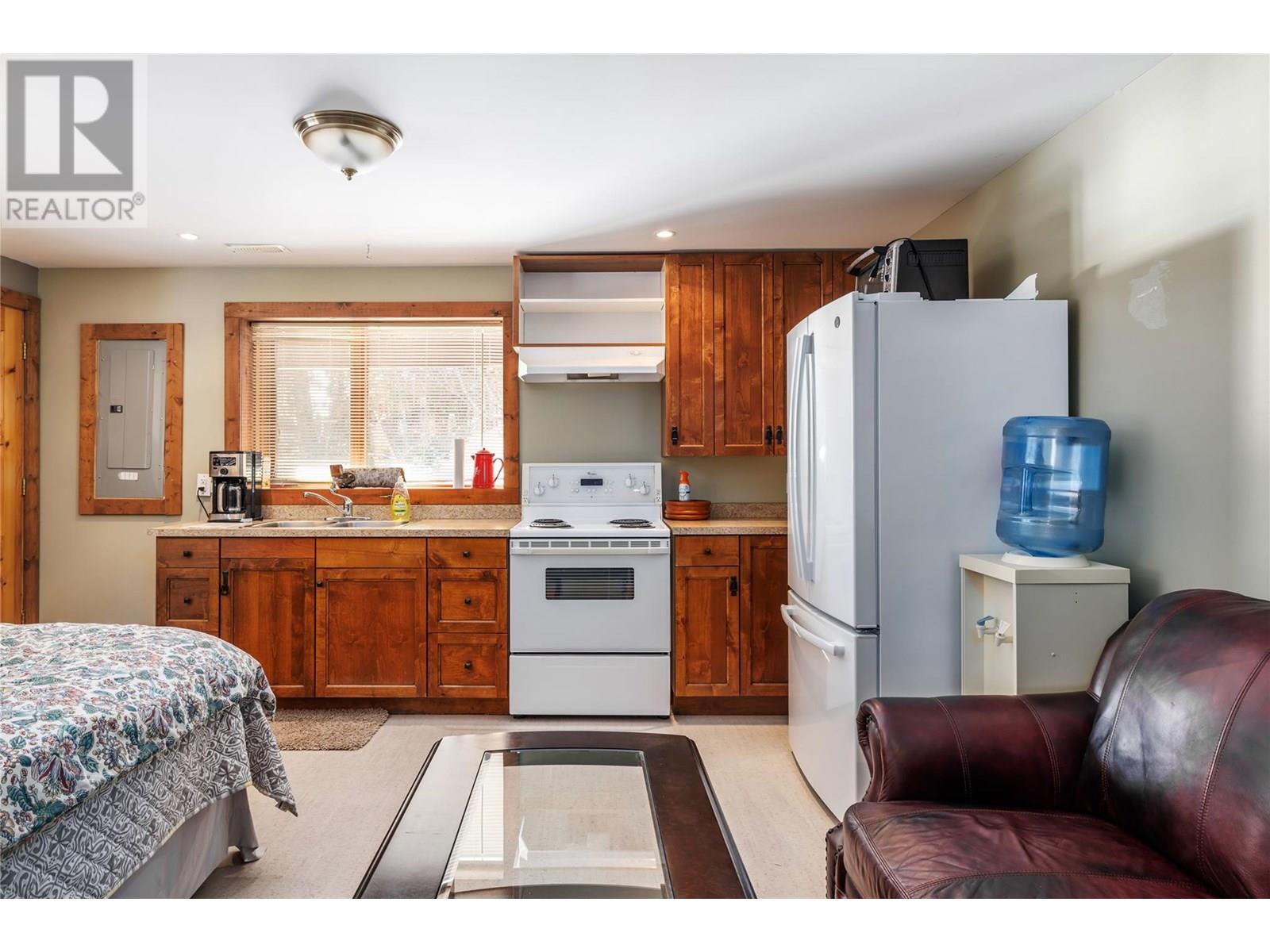  9434 Hodges Road, Vernon