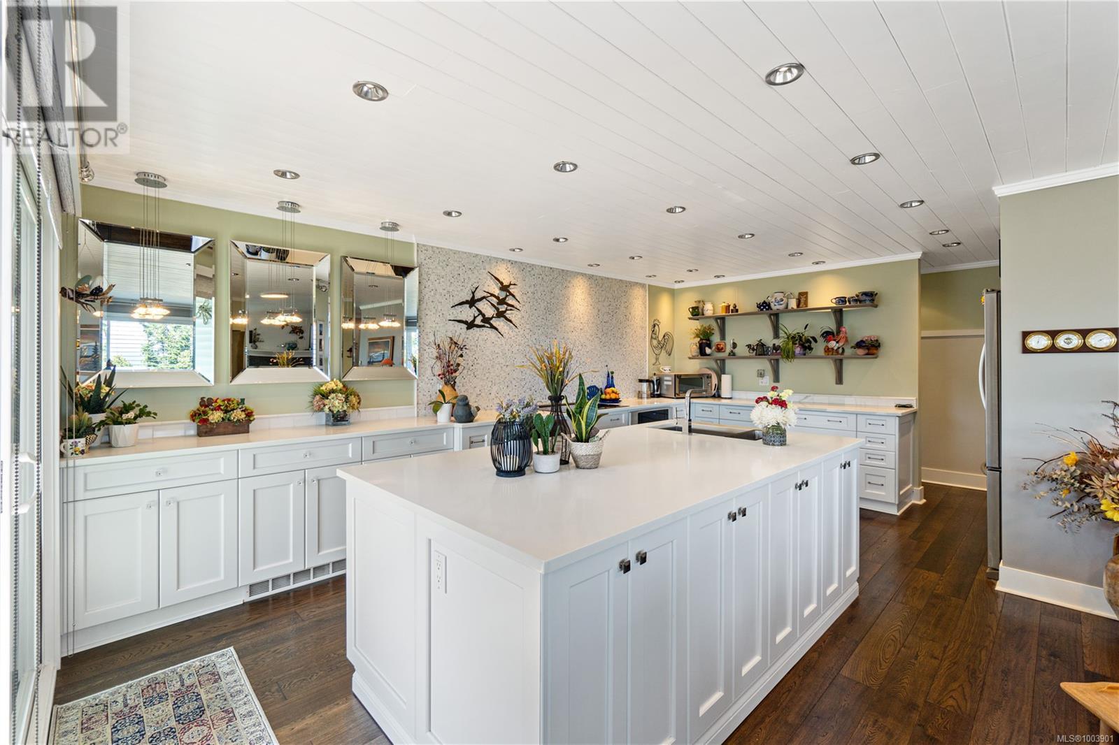 6039 Icarus Dr, Nanaimo