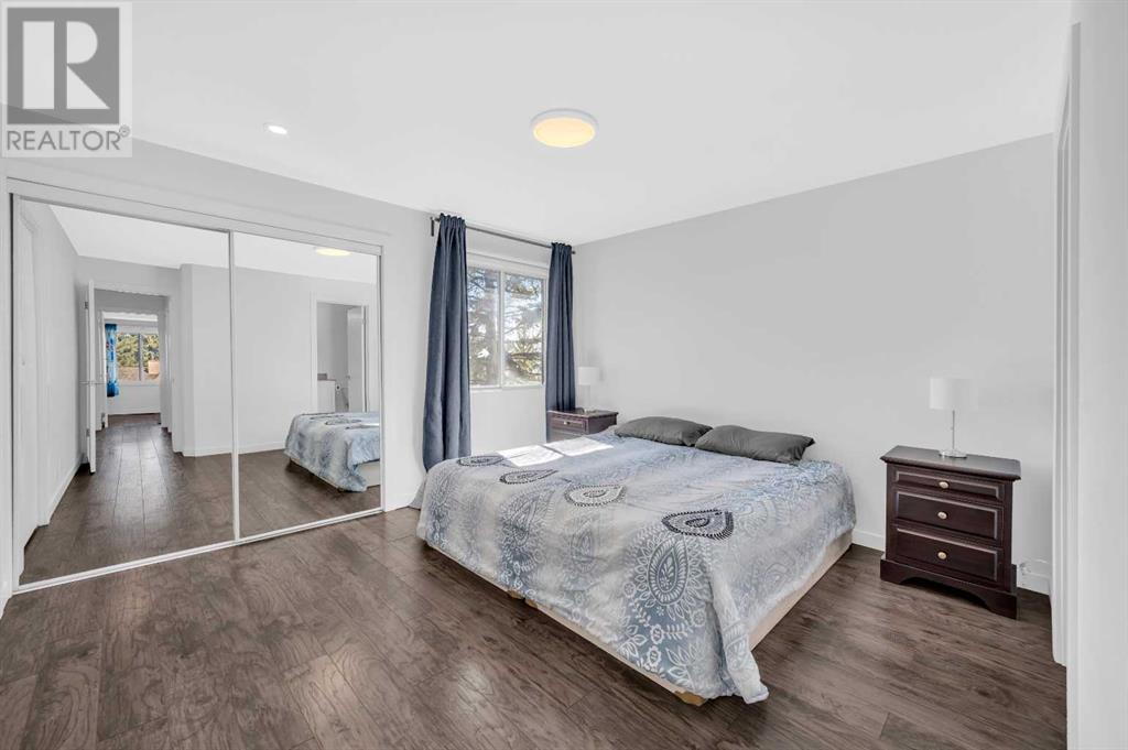 Single Family House 4 Level for Sale in   Beacham Way NW Beddington Heights Calgary 