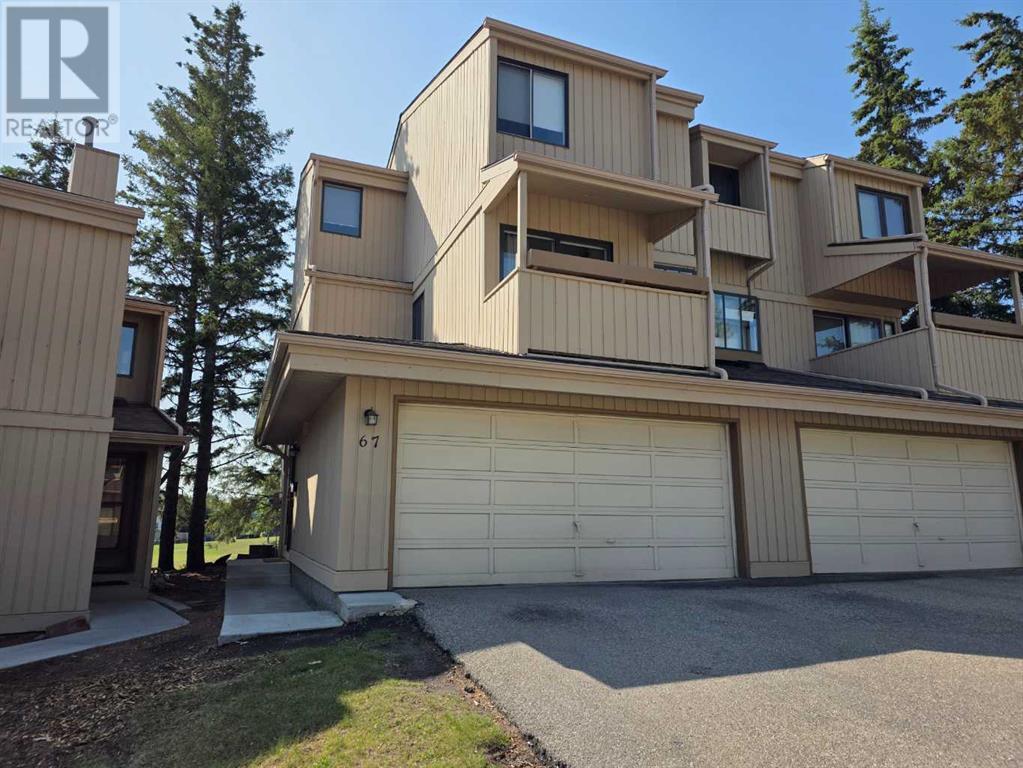 Single Family House 4 Level for Sale in   Beacham Way NW Beddington Heights Calgary 