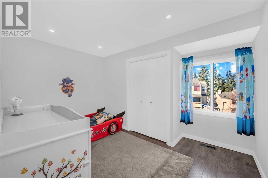 Single Family House 4 Level for Sale in   Beacham Way NW Beddington Heights Calgary 