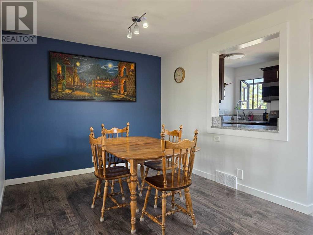 Single Family House 4 Level for Sale in   Beacham Way NW Beddington Heights Calgary 