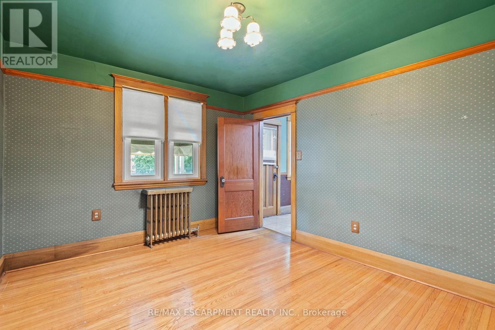 Photo 35 of 155 Balmoral Avenue S, Hamilton ON