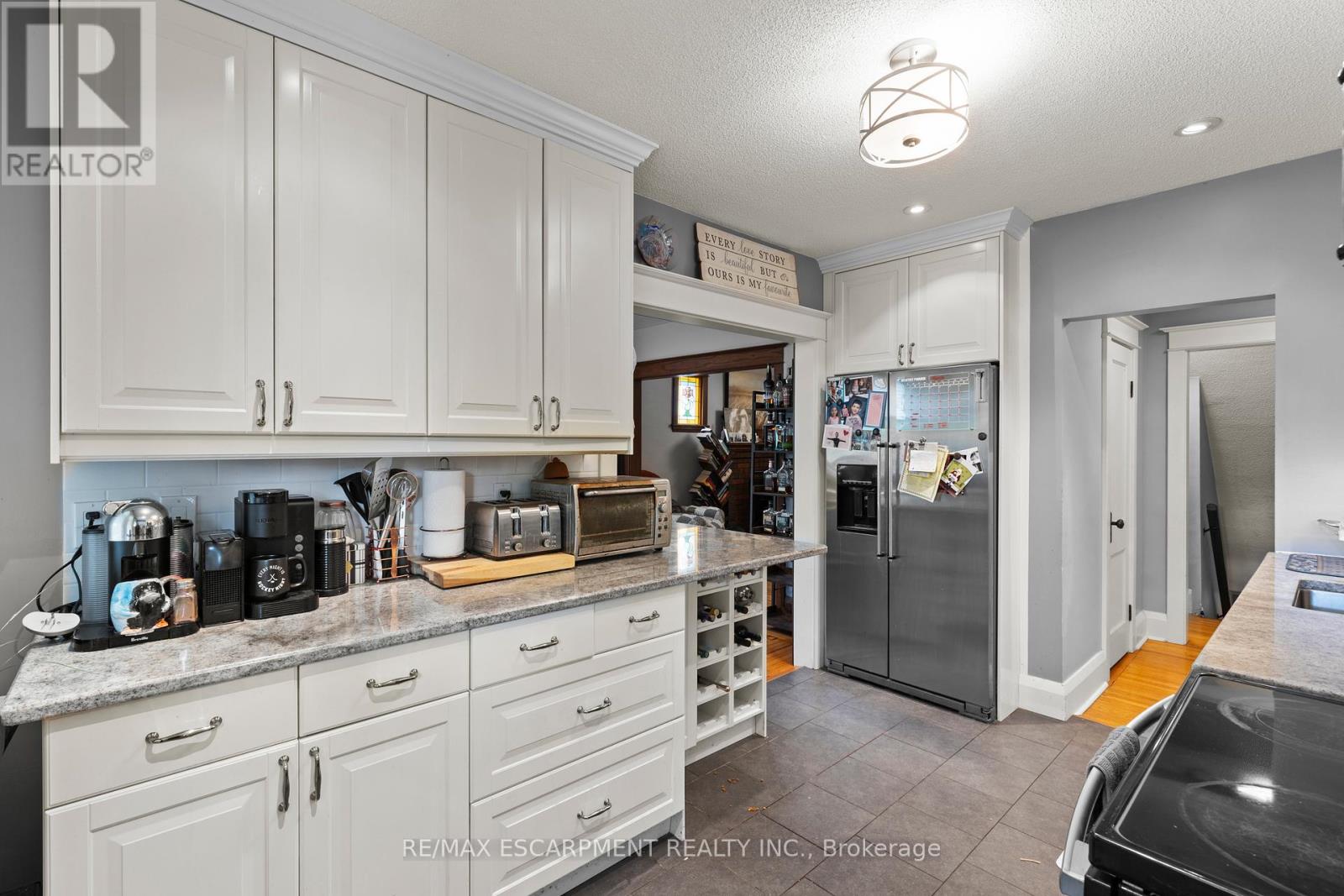 Photo 21 of 155 Balmoral Avenue S, Hamilton ON