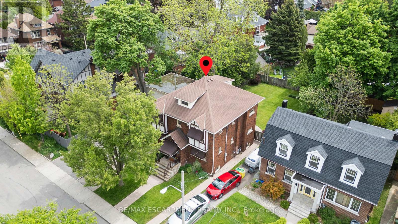 Photo 2 of 155 Balmoral Avenue S, Hamilton ON