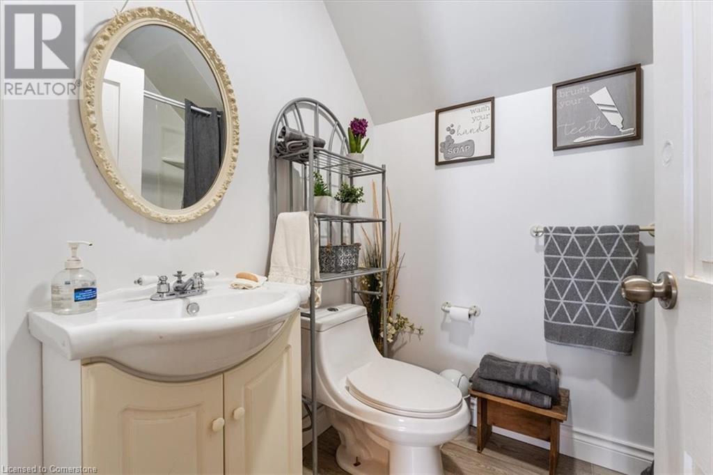 Photo 17 of 5914 Canborough Road, Wellandport ON