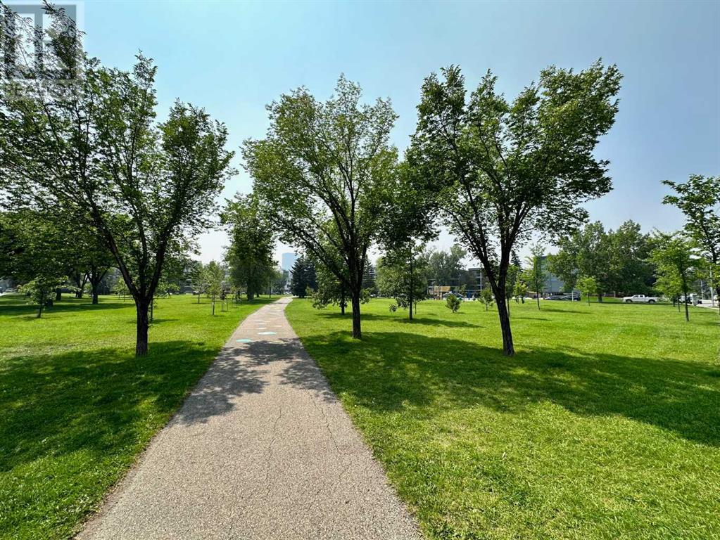 Single Family House for Sale in  Regent Crescent NE Renfrew Calgary 