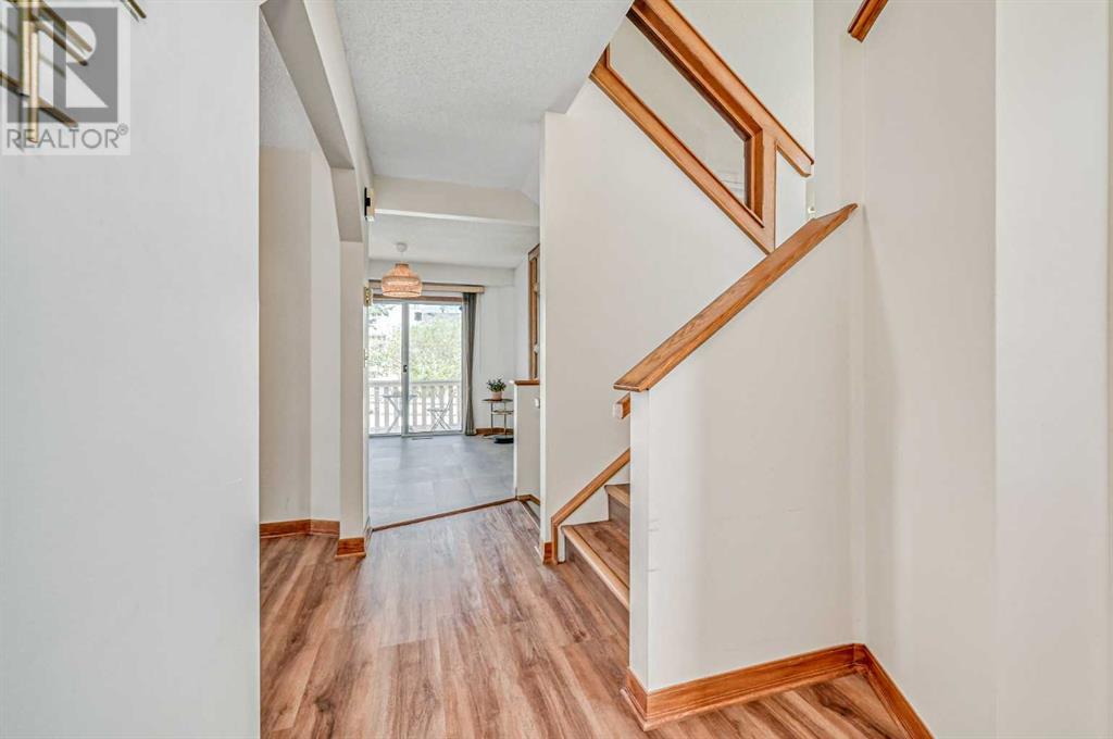 Single Family House 5 Level for Sale in  Sandpiper Way NW Sandstone Valley Calgary 