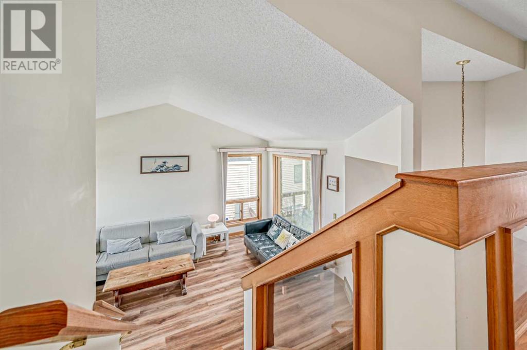 Single Family House 5 Level for Sale in  Sandpiper Way NW Sandstone Valley Calgary 