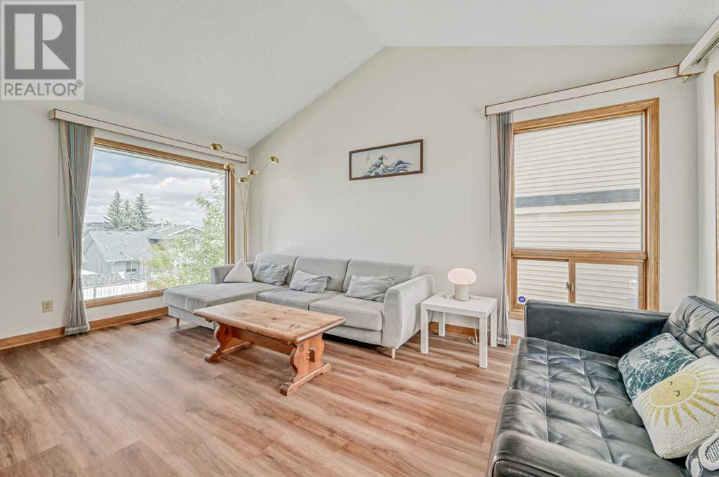 Single Family House 5 Level for Sale in  Sandpiper Way NW Sandstone Valley Calgary 