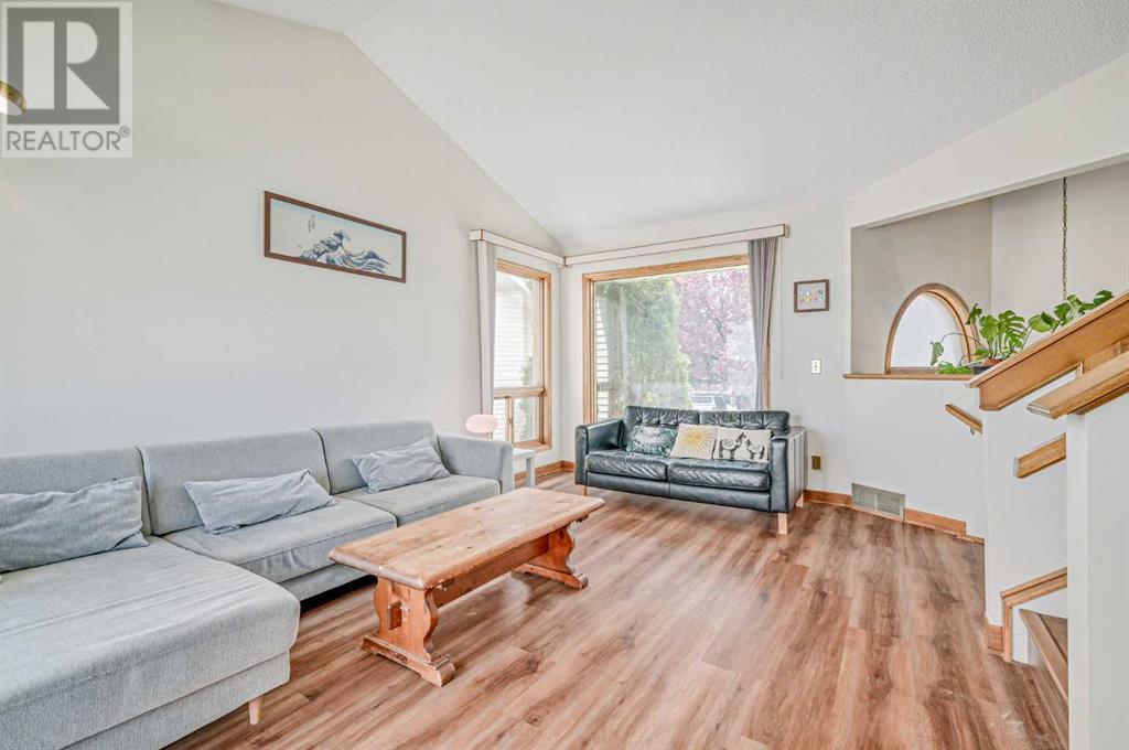 Single Family House 5 Level for Sale in  Sandpiper Way NW Sandstone Valley Calgary 
