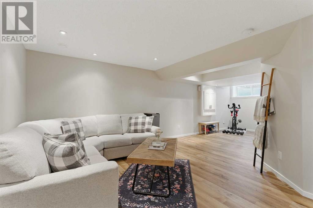 Single Family House for Sale in  Evansridge Circle NW Evanston Calgary 