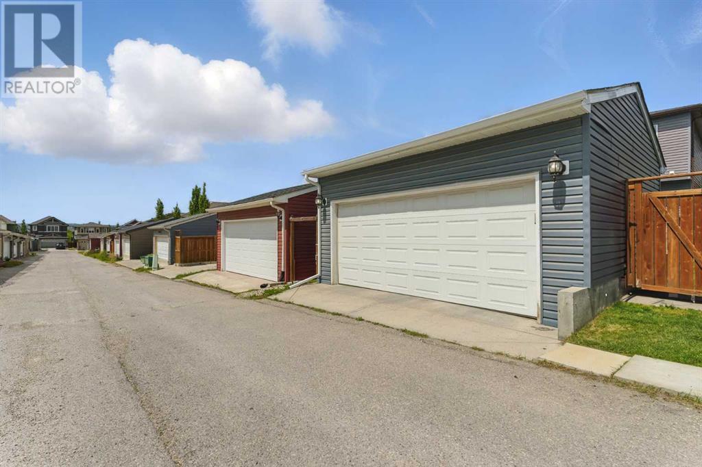 Single Family House for Sale in  Evansridge Circle NW Evanston Calgary 