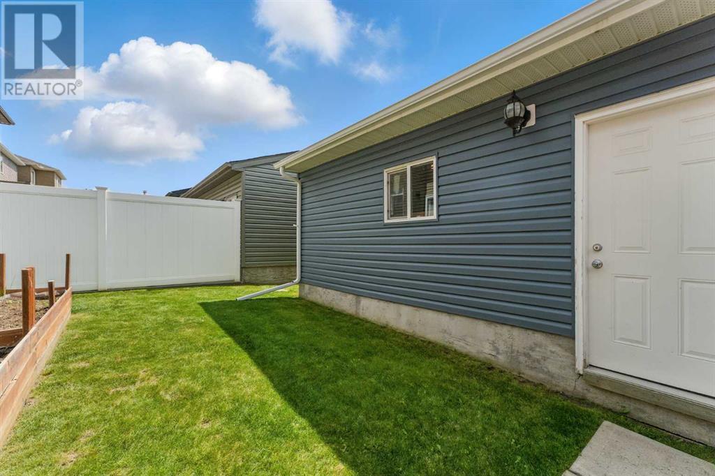 Single Family House for Sale in  Evansridge Circle NW Evanston Calgary 