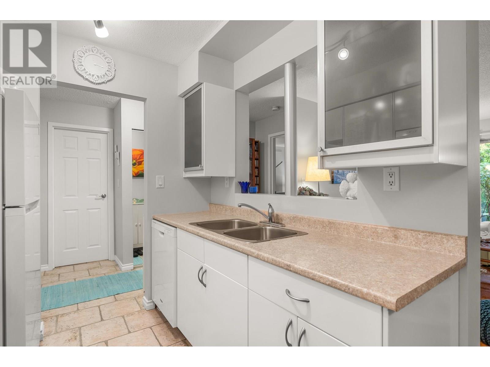 Photo 14 of 215 4373 Halifax Street, Burnaby BC