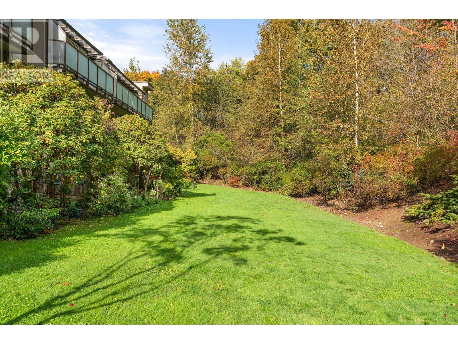 Photo 5 of 215 4373 Halifax Street, Burnaby BC