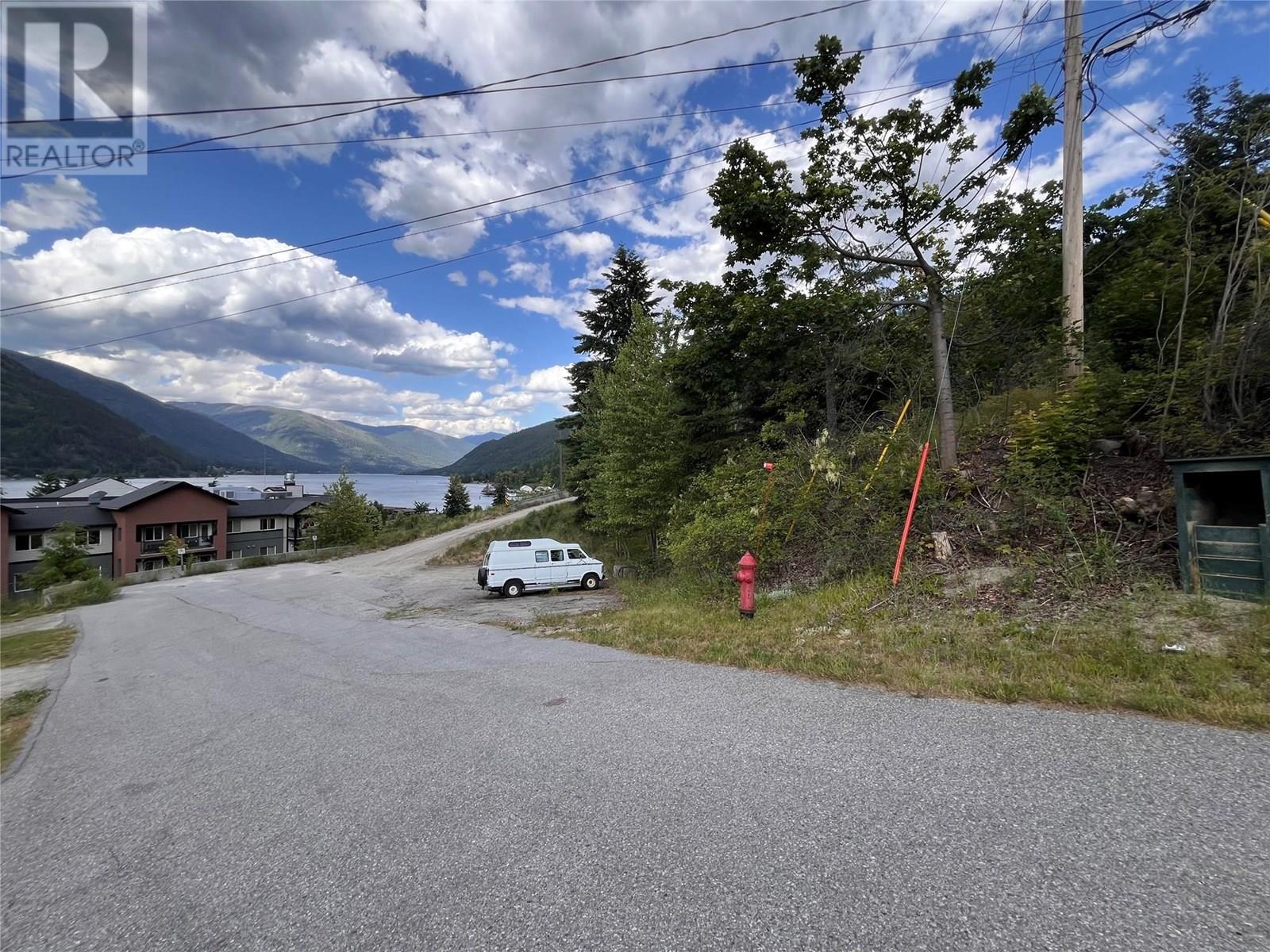 Photo 10 of 1104 Government Street, Nelson BC