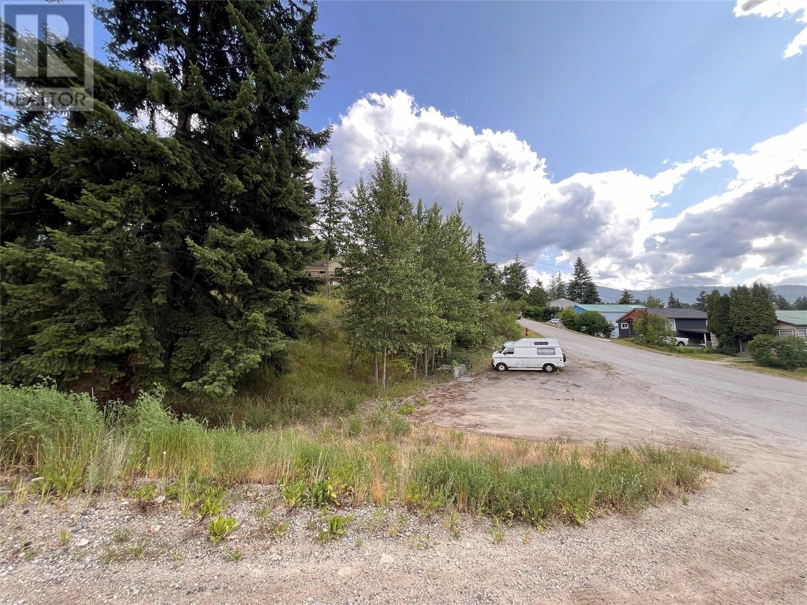 Photo 2 of 1104 Government Street, Nelson BC
