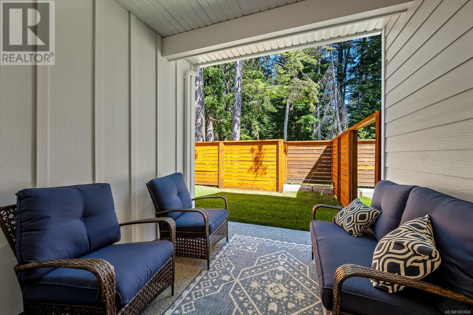 Photo 2 of 20 1090 Evergreen Rd, Campbell River BC