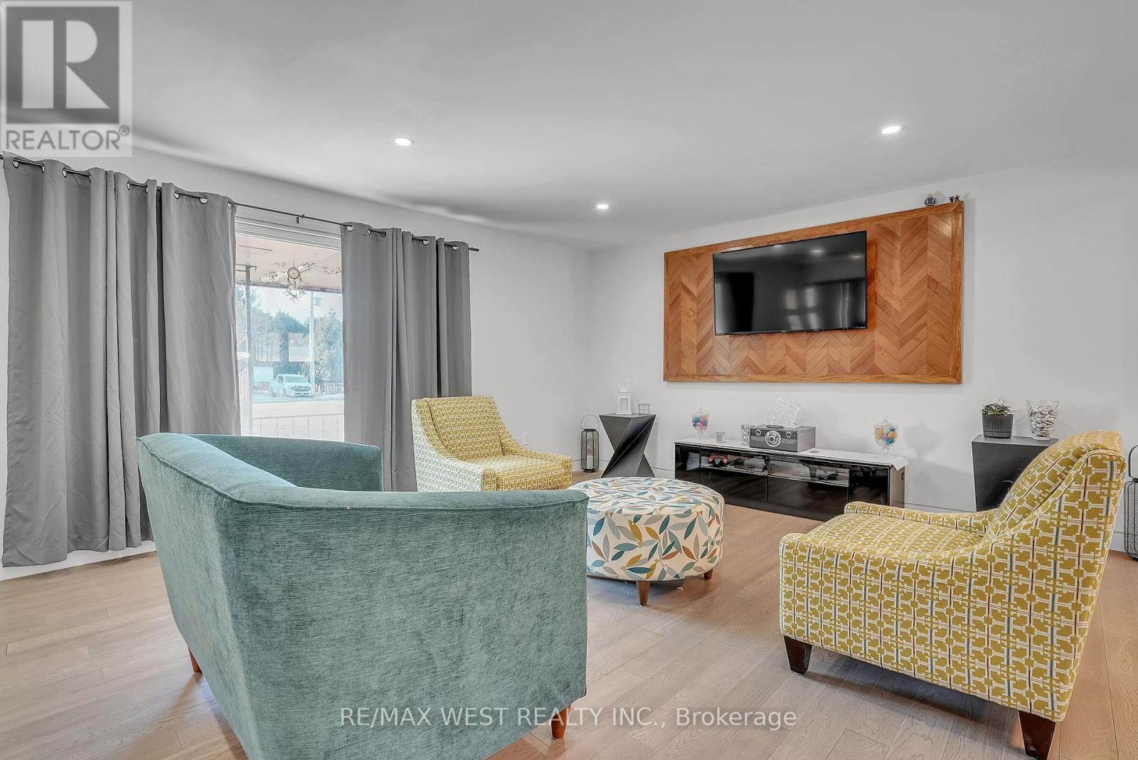 Photo 2 of 6098 Vasey Road, Springwater ON