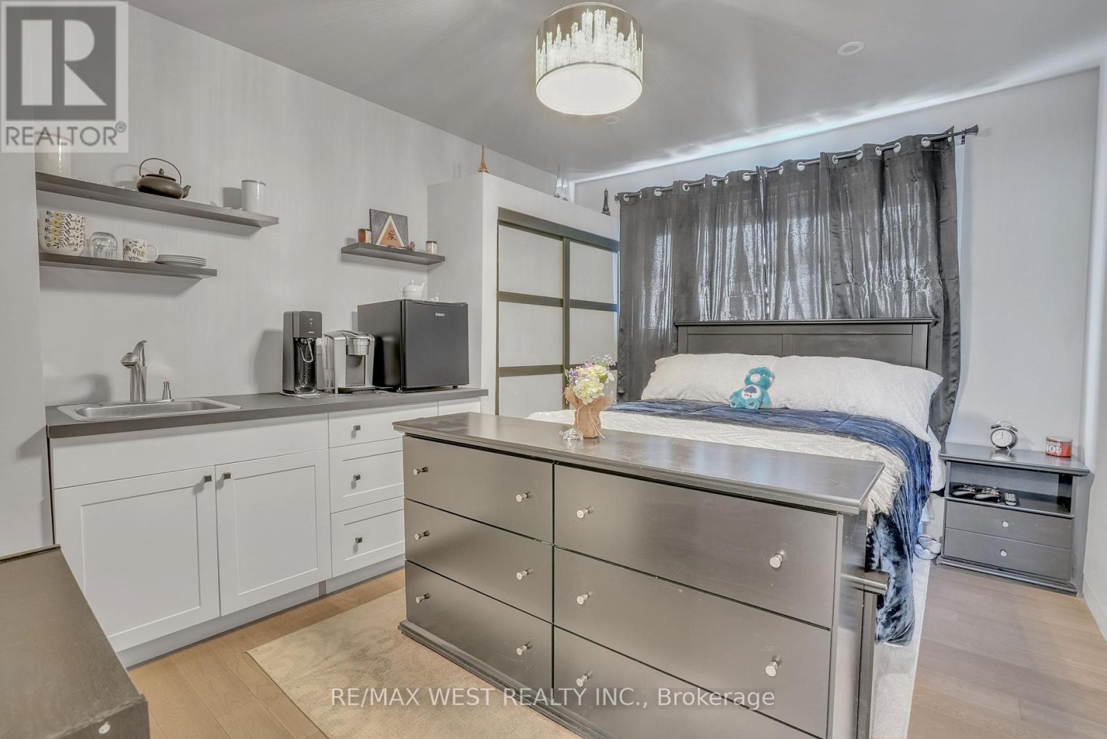Photo 8 of 6098 Vasey Road, Springwater ON