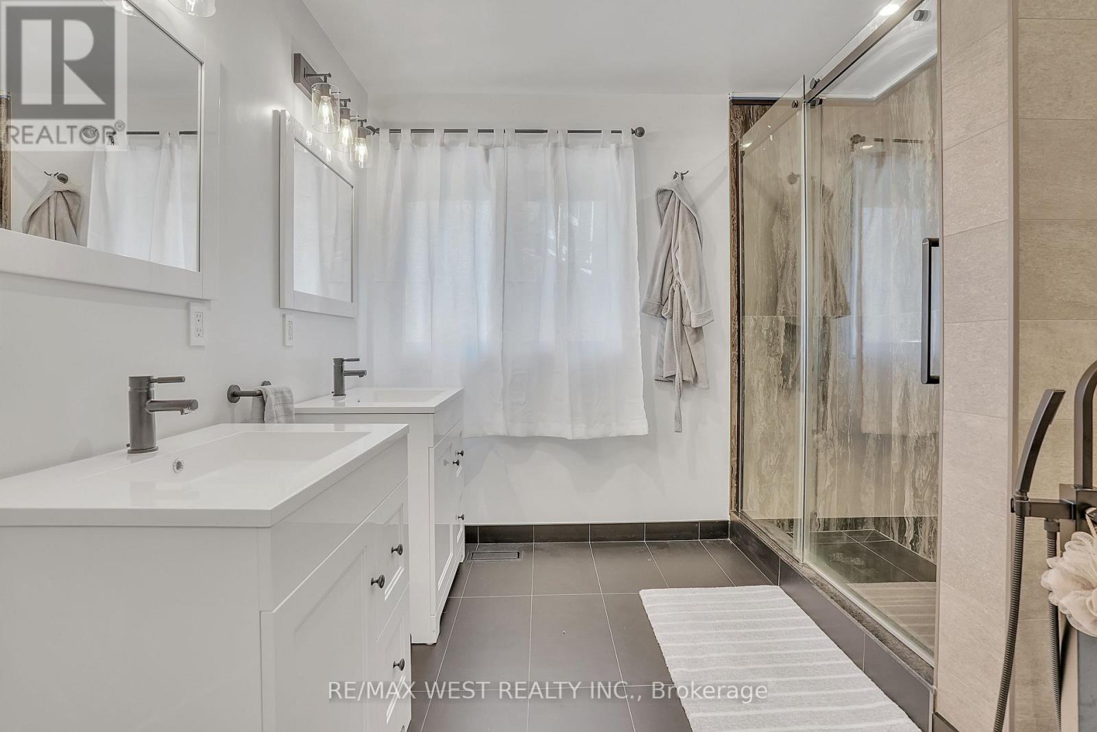 Photo 9 of 6098 Vasey Road, Springwater ON