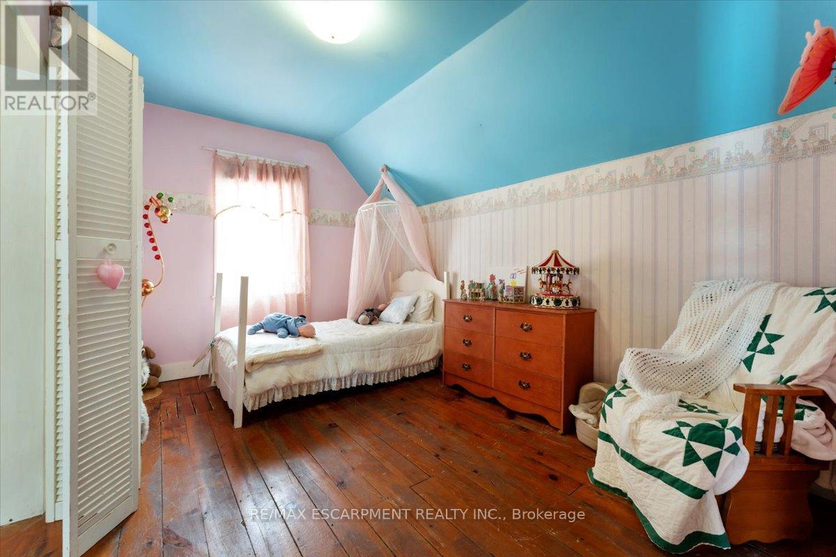 Photo 27 of 5914 Canborough Road W, West Lincoln ON