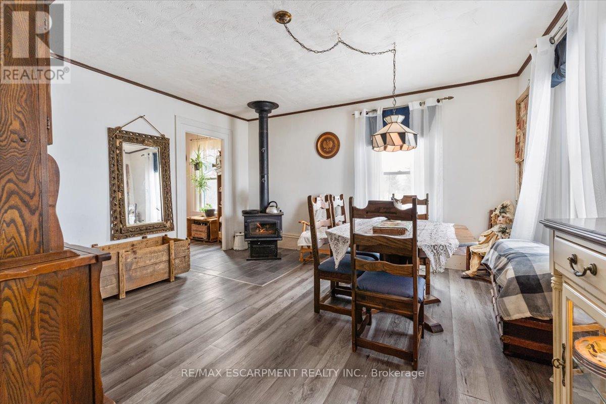 Photo 14 of 5914 Canborough Road W, West Lincoln ON