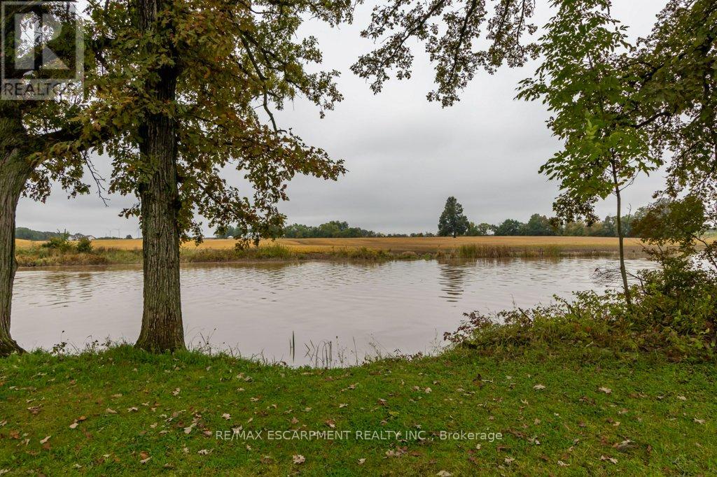 Photo 12 of 5914 Canborough Road W, West Lincoln ON