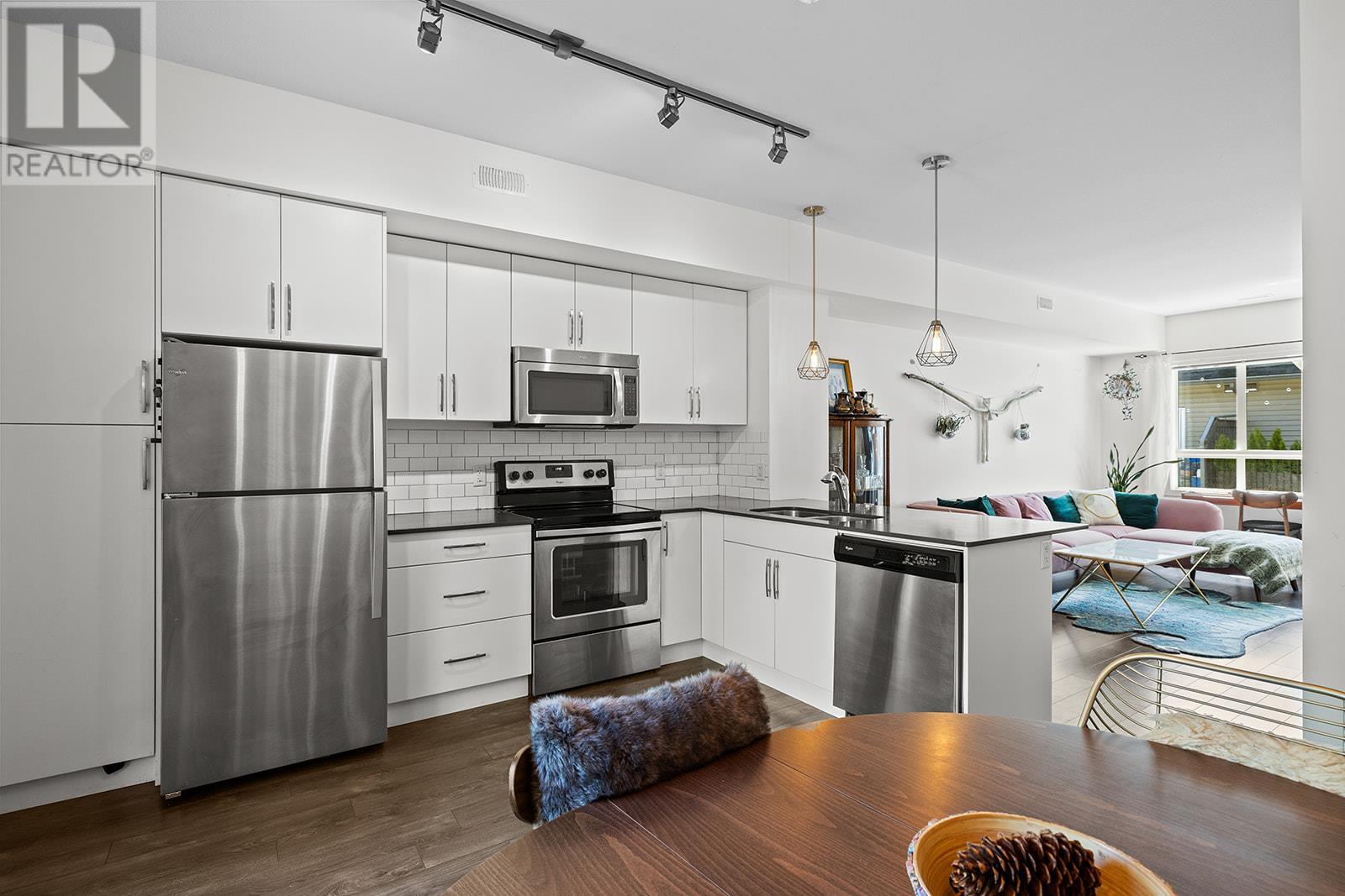 2 680 Old Meadows Road, Kelowna